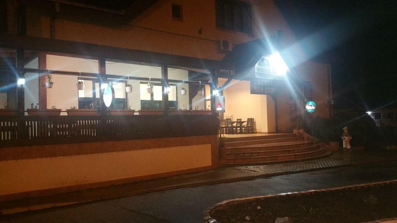 Motel Restaurant Lowe Дева Экстерьер фото