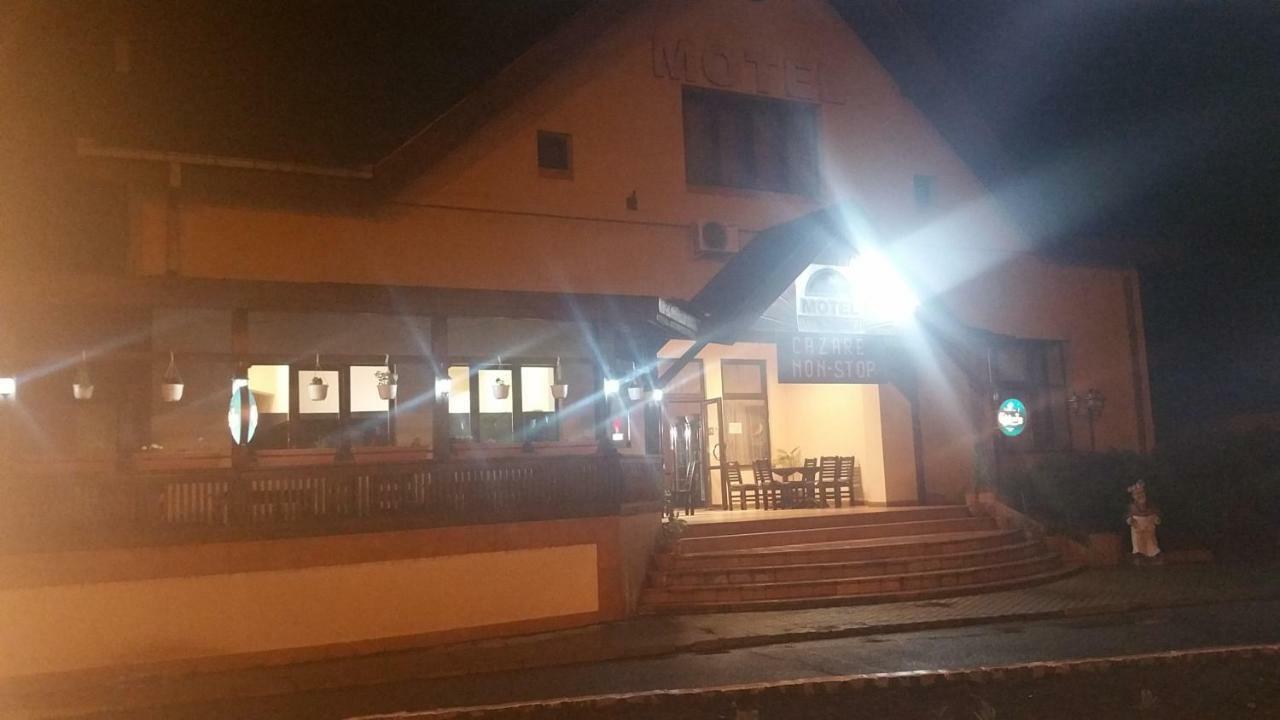 Motel Restaurant Lowe Дева Экстерьер фото