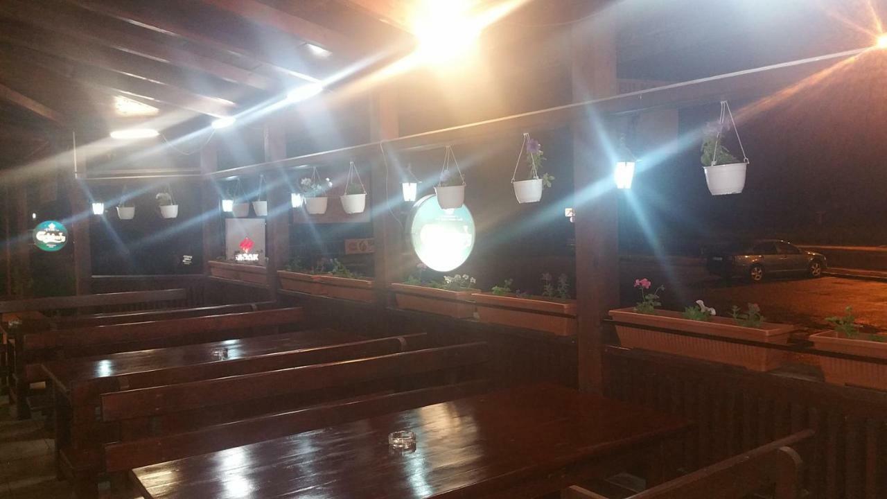 Motel Restaurant Lowe Дева Экстерьер фото