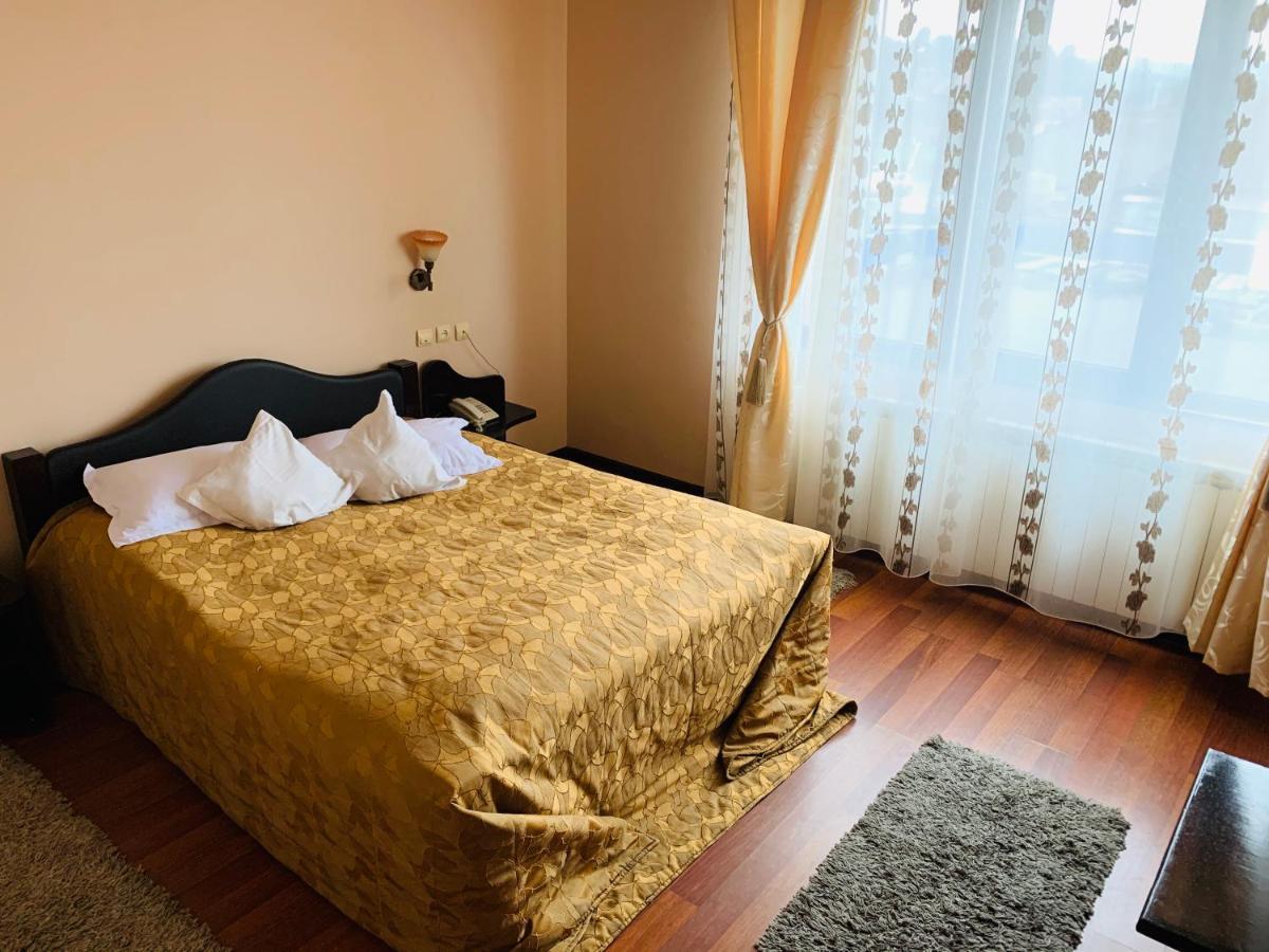 Motel Restaurant Lowe Дева Экстерьер фото
